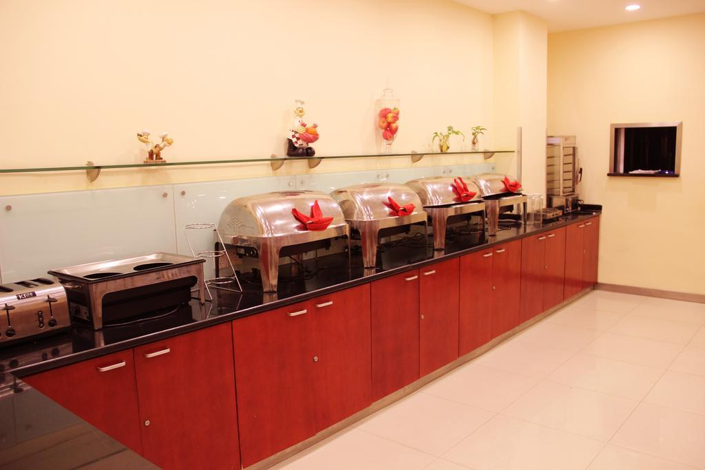 7Days Inn Shanghai Caobao Road Metro Station Экстерьер фото