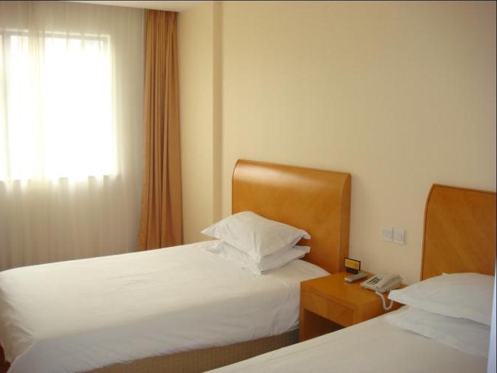7Days Inn Shanghai Caobao Road Metro Station Экстерьер фото