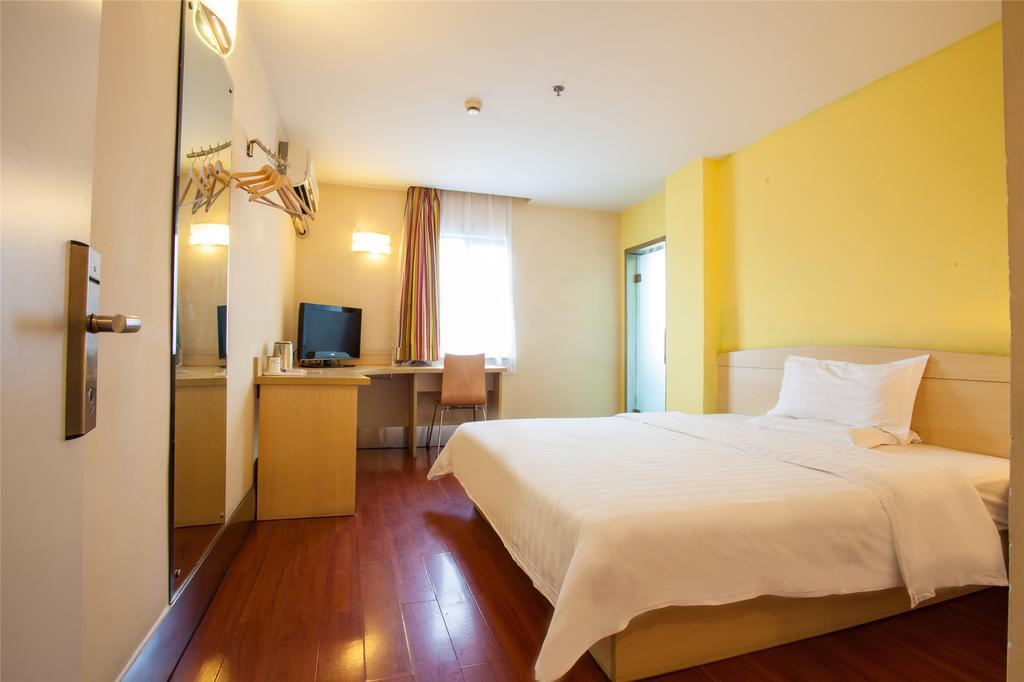 7Days Inn Shanghai Caobao Road Metro Station Экстерьер фото
