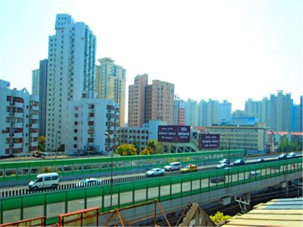 7Days Inn Shanghai Caobao Road Metro Station Экстерьер фото